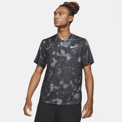 NikeCourt Dri-FIT Victory Men's Printed Tennis Top. Nike RO