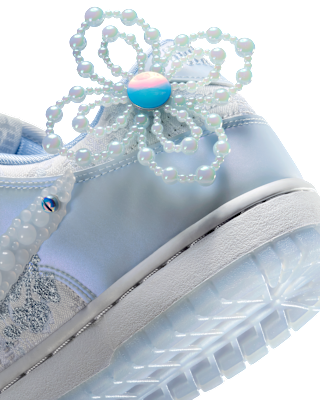 Nike Dunk 低筒女款藝術家系列