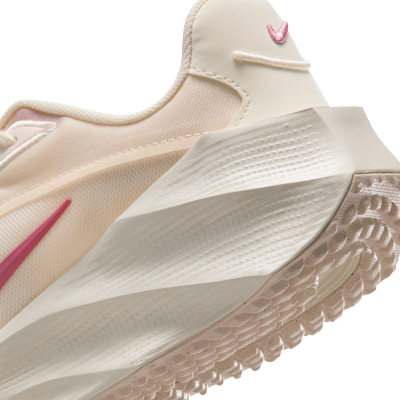 Nike Aura Edge Women's Shoes