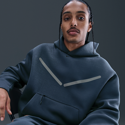 Sudadera con gorro sin cierre con detalles reflejantes para hombre Nike Tech