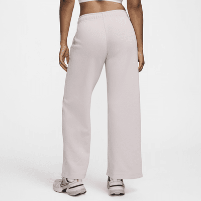 Pants de entrenamiento de piernas anchas de tiro medio para mujer Nike Sportswear Club Fleece