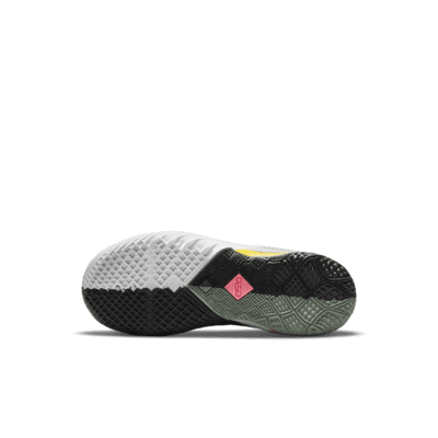 Calzado para niños talla pequeña LeBron 18 Low 'Bugs vs Marvin'