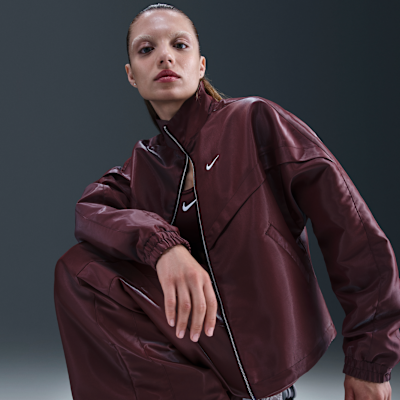 Chamarra brillante para mujer Nike Sportswear Windrunner