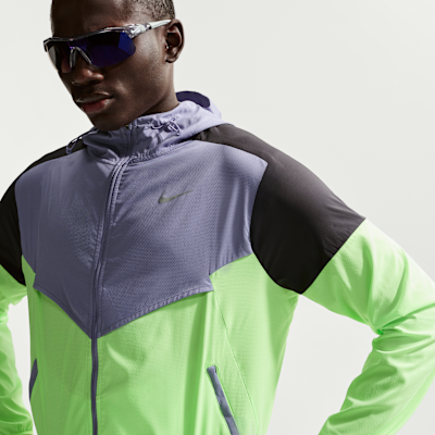 Nike Impossibly Light Windrunner Erkek Koşu Ceketi