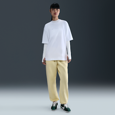 เสื้อยืดแขนสั้นขนาดโอเวอร์ไซส์ผู้หญิง Nike Sportswear