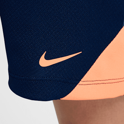 Nike Dri-FIT Strike Older Kids' Football Shorts