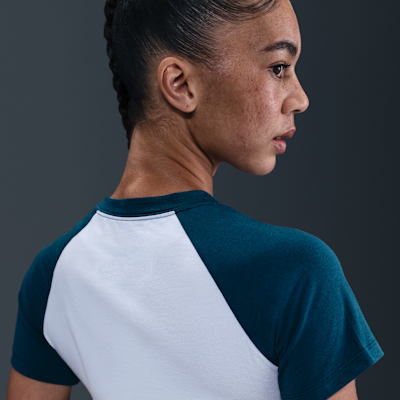 Nike Sportswear Chill Knit Women's Slim Graphic T-Shirt