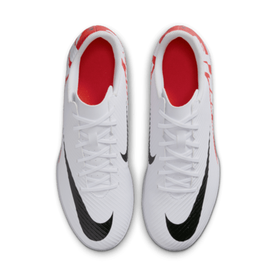 Nike Mercurial Vapor 15 Club Indoor/Court Low-Top Soccer Shoes