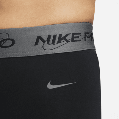 Shorts con gráfico de 7.5 cm de tiro medio para mujer Nike Pro