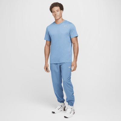 Pants Dri-FIT entallados versátiles para hombre Nike Form