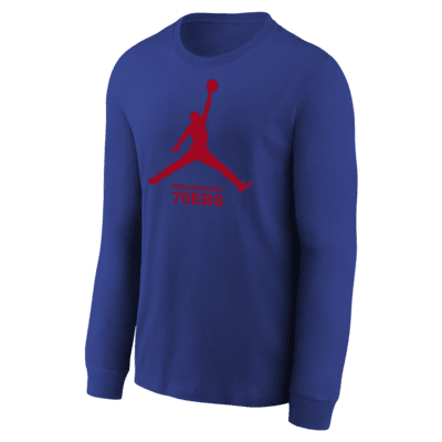 Playera de manga larga Jordan de la NBA para niños talla grande Philadelphia 76ers Essential