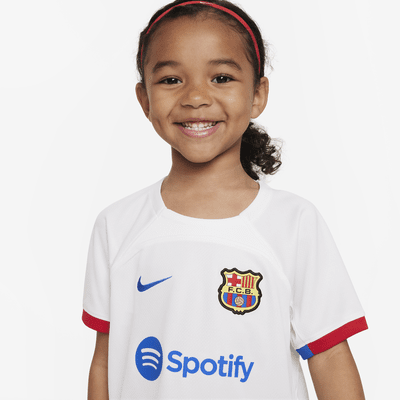 F.C. Barcelona 2023/24 Away Younger Kids' Nike Dri-FIT 3-Piece Kit. Nike CH