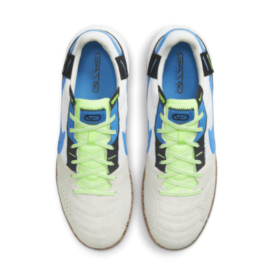 Tacos de fútbol de corte low Nike Streetgato