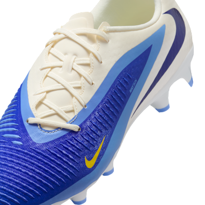 Nike Phantom 6 Low Academy Multi-Ground Football Boot