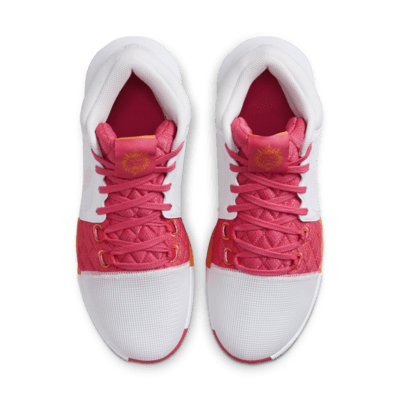 LeBron Witness 8 kosárlabdacipő