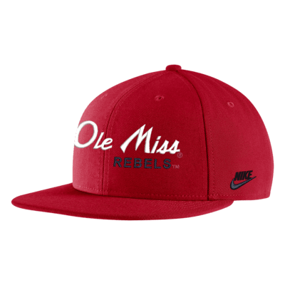 Gorra universitaria Nike Ole Miss