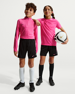 Nike Strike Older Kids' Dri-FIT Football Shorts