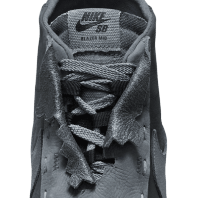 Nike Zoom Blazer Mid Skate Shoes