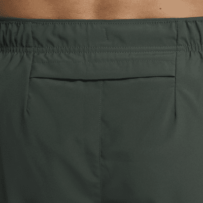 Nike Challenger Swoosh Dri-FIT hardloopshorts voor heren (13 cm)