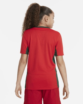 Portugal 2022/23 Stadium Home Older Kids' Nike Dri-FIT Football Shirt. Nike  NO