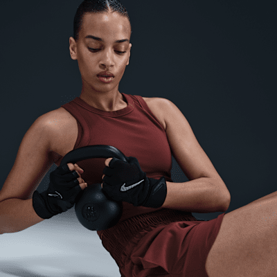 Nike One Fitted Women's Dri-FIT Cropped Tank Top