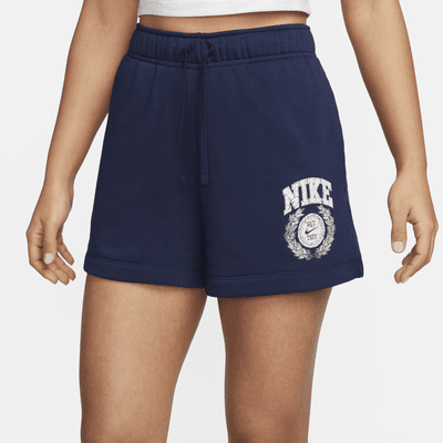 Shorts con gráfico de tiro medio para mujer Nike Sportswear Club Fleece