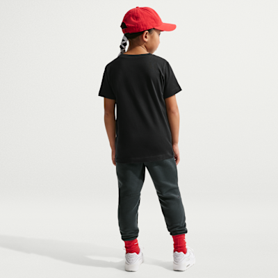 Nike Sportswear Older Kids' T-Shirt