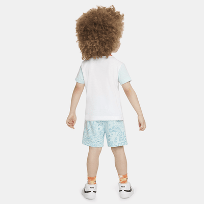 Conjunto de playera y shorts infantil Nike Sportswear Create Your Own Adventure