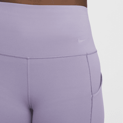 Nike Universa Pantalón corto de talle alto y sujeción media de 20 cm con bolsillos de ciclismo - Mujer