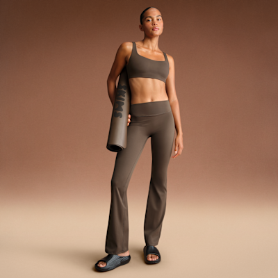 NikeSKIMS Matte Women's High-Waisted Slim Flared Leggings