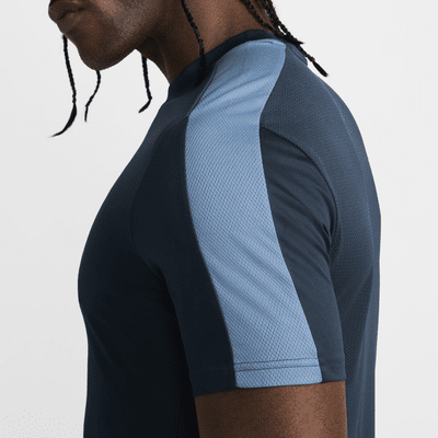 Nike Academy Dri-FIT Kurzarm-Fußballoberteil für Herren