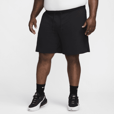 Shorts Dri-FIT de 18 cm sin forro con protección UV versátiles para hombre Nike Primary