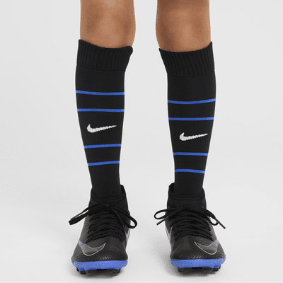 Inter Milan 2024/25 Stadium (hjemmedrakt) Nike Football Replica draktsett i tre deler til små barn