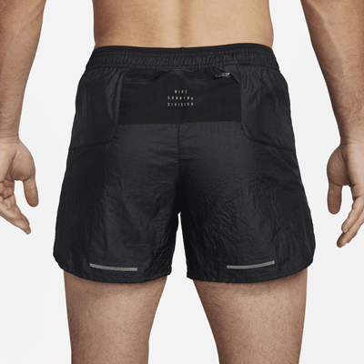 Shorts de correr Dri-FIT de 13 cm con forro de ropa interior para hombre Nike Stride Running Division