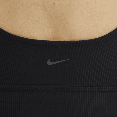 สปอร์ตบราผู้หญิงซัพพอร์ตบางเบาช่วงตัวยาวเสริมฟองน้ำ Nike Zenvy Rib