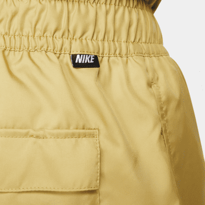 Shorts de ajuste relajado de tejido Woven forrados para hombre Nike Sportswear Sport Essentials