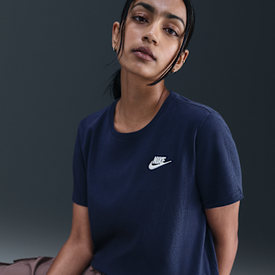 T-shirt damski Nike Sportswear Club Essentials