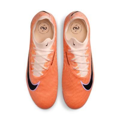 Calzado de fútbol de corte low para terreno firme Nike Phantom GX Elite