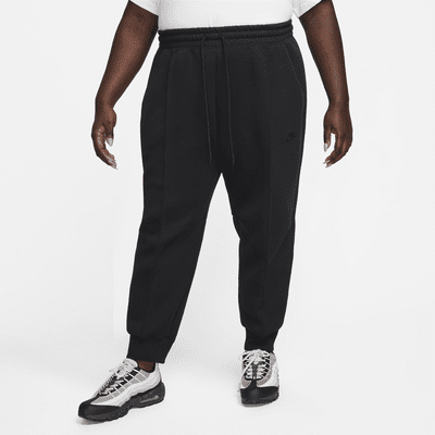 Nike Sportswear Tech Fleece joggebukse med mellomhøyt liv til dame (Plus Size)