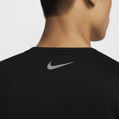 เสื้อวิ่งแขนสั้นผู้ชาย Dri-FIT Nike Rise 365 Run Energy