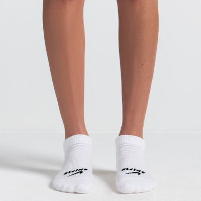 Calcetines al tobillo NikeSKIMS Dri-FIT para mujer (3 pares)