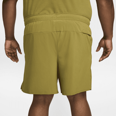 Shorts versátiles sin forro Dri-FIT de 18 cm para hombre Nike Unlimited