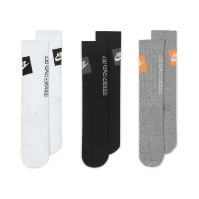 Nike Sportswear Everyday Essential Crew Socks (3 Pairs)