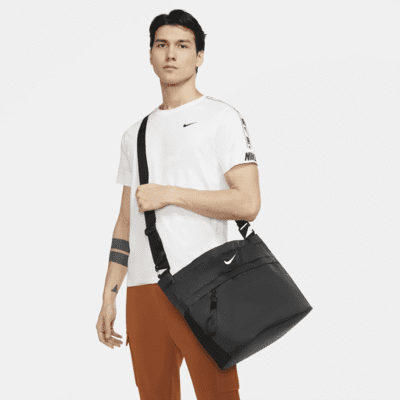 Nike Sportswear Essentials Tote (25L)