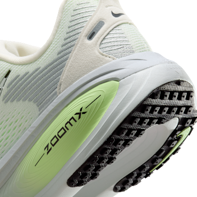 Nike Vomero 18 Women's Road Running Shoes (Extra Wide)