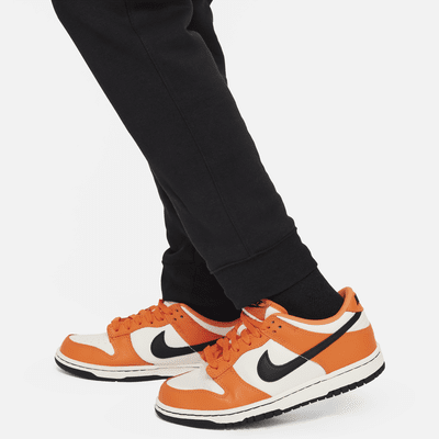 Nike Sportswear-cargobukser i fleece med grafik til større børn (drenge)