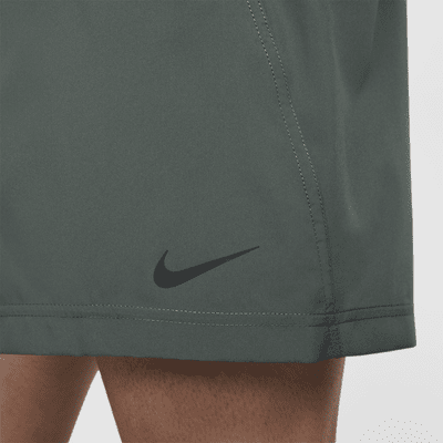 Nike Form Men's Dri-FIT 5" Unlined Versatile Shorts