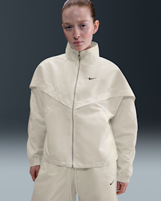 Женская куртка Nike Sportswear Windrunner для бега