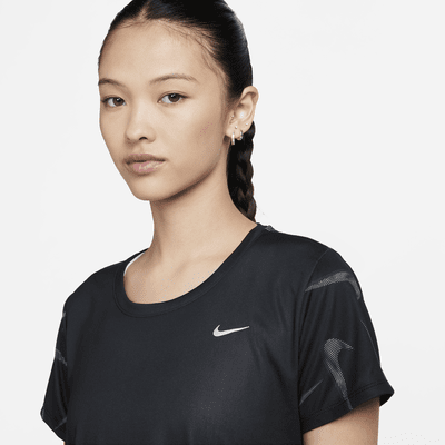 Nike Dri-FIT Swoosh 女款短袖印花跑步上衣