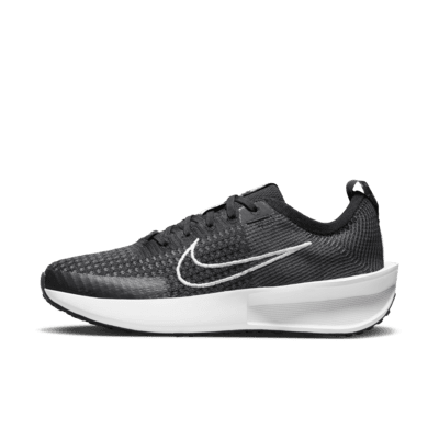 Tenis de correr en pavimento para mujer Nike Interact Run